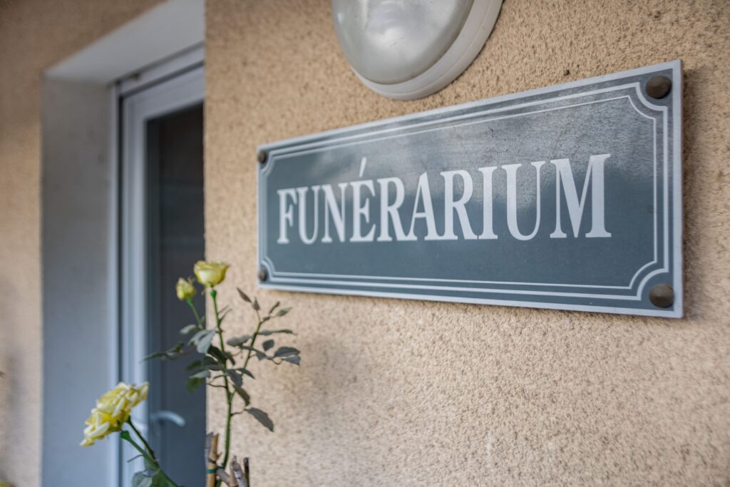 plaque funerarium